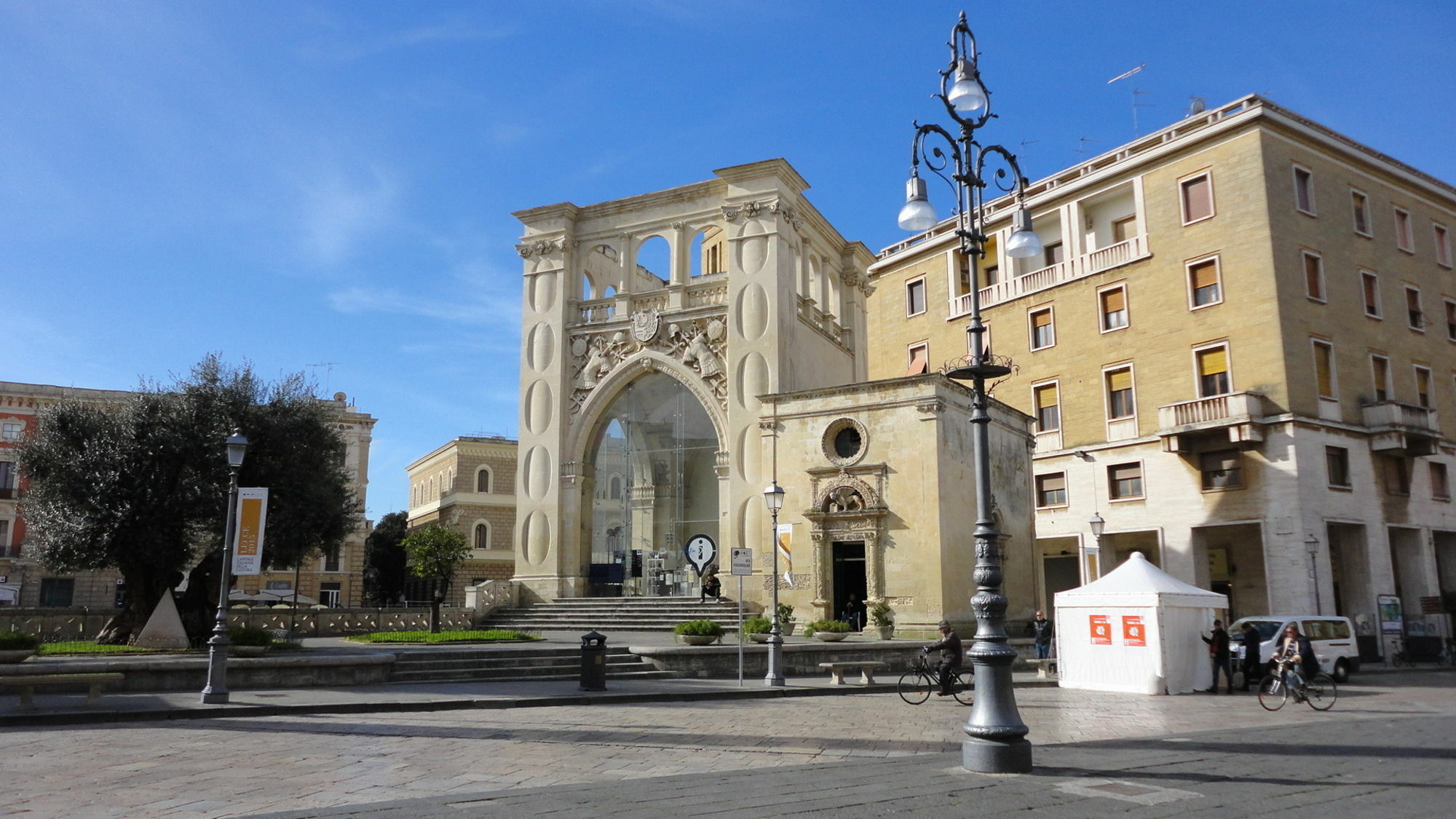 Piazza Salento Panzió Lecce Kültér fotó